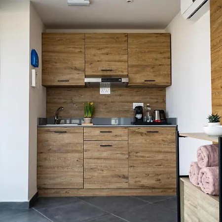 Urban By Neu Collective מלון