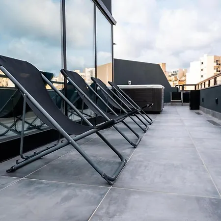 Urban By Neu Collective Hotel Gzira