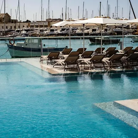 Urban By Neu Collective Hotel 3*