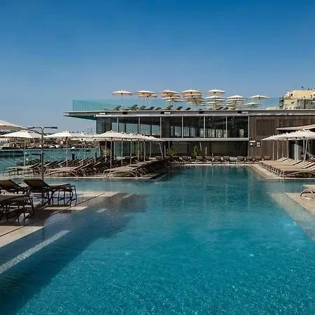 Отель Urban By Neu Collective