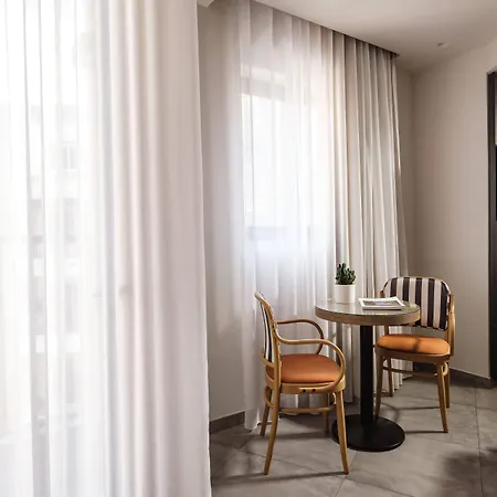 Urban By Neu Collective 3*