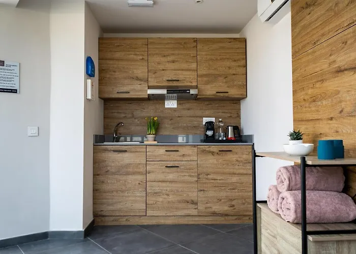 Urban By Neu Collective Отель