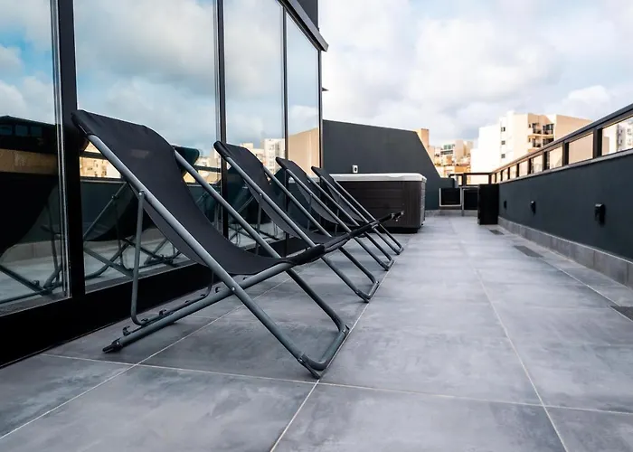 Urban By Neu Collective Hotel Gzira