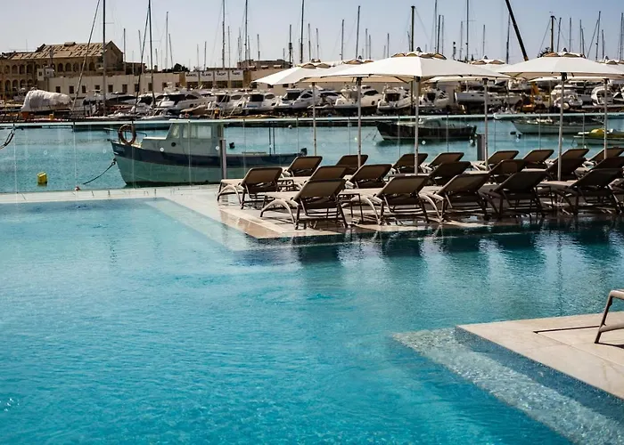 Urban By Neu Collective Отель 3*